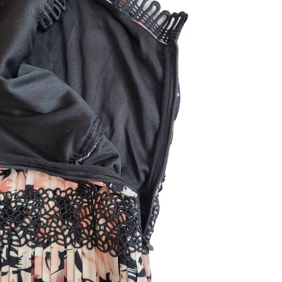 Foxiedox Pleated Floral Lace Trim Mini Dress Pink Black Size L NWT - Picture 6 of 8